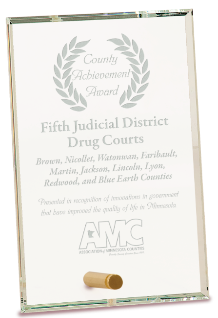 Premier Glass Plaque with Gold Peg Stand (Plaque: 4" x 6" Vertical Glass w/Gold Peg Stand)